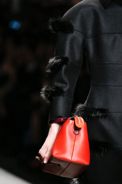 Look 9